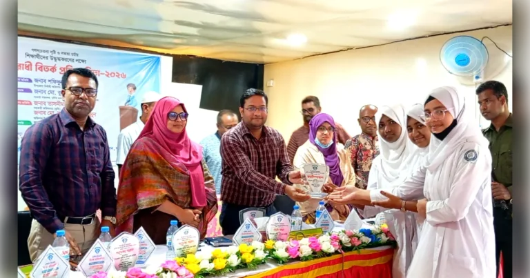 পূর্বধলায় দুর্নীতিবিরোধী বিতর্কে জগৎমণি পাইলট উচ্চ বিদ্যালয় চ্যাম্পিয়ন, রানার্সআপ মৌদাম সেসিপ